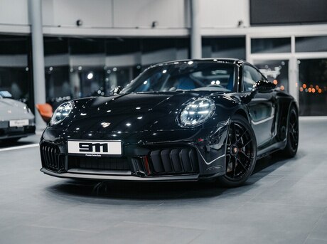 Porsche 911 Carrera 4 GTS