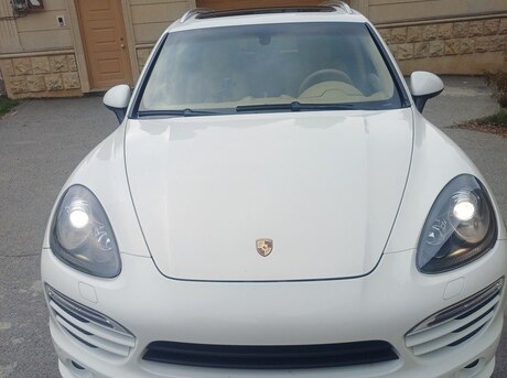 Porsche Cayenne 2011