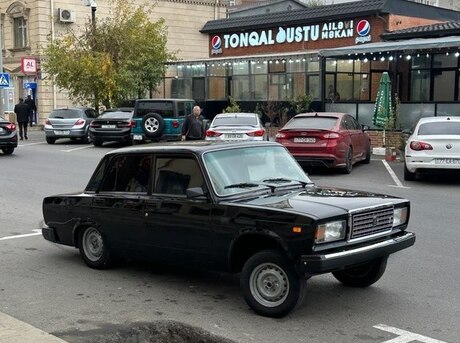 LADA (VAZ) 2107 2010