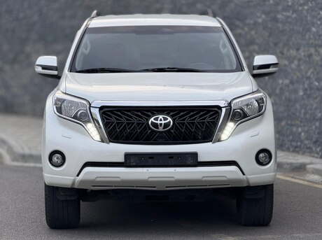Toyota Land Cruiser Prado 2013