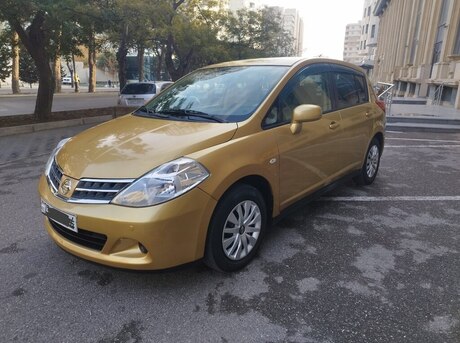 Nissan Tiida 2012
