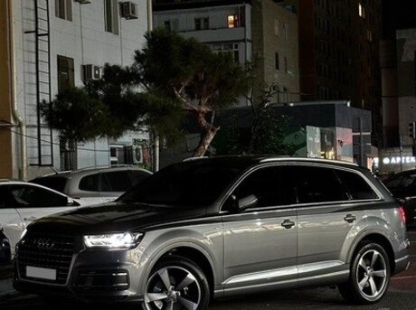 Audi Q7 2017