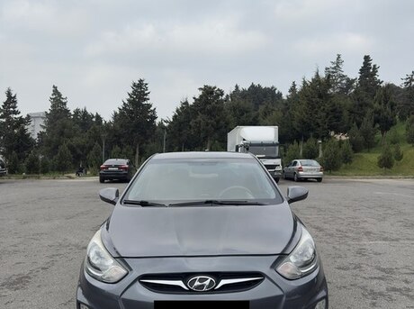 Hyundai Accent 2011