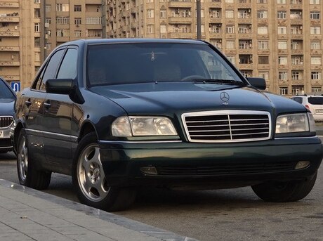 Mercedes C 230