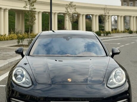 Porsche Panamera Turbo