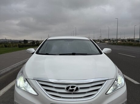 Hyundai Sonata 2011