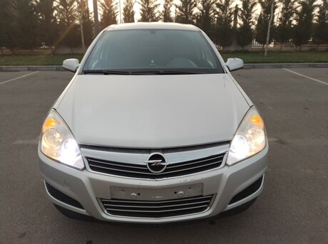 Opel Astra 2008