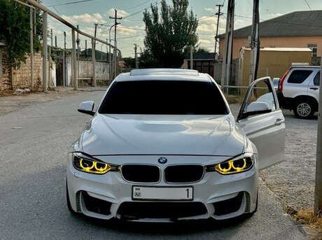 BMW 328 2015