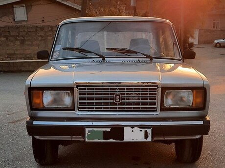 LADA (VAZ) 2107