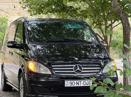 Mercedes Viano 2009