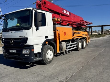 Mercedes Actros 1844