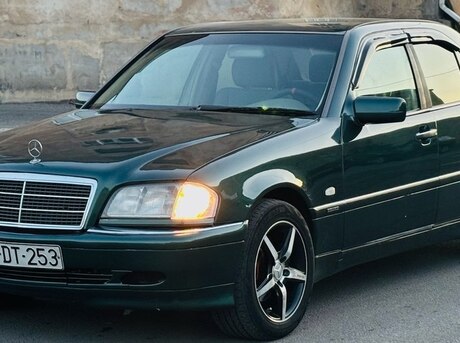 Mercedes C 180
