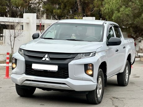 Mitsubishi L200 2022