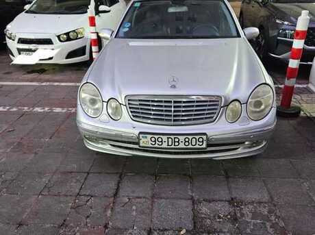 Mercedes E 240 2003