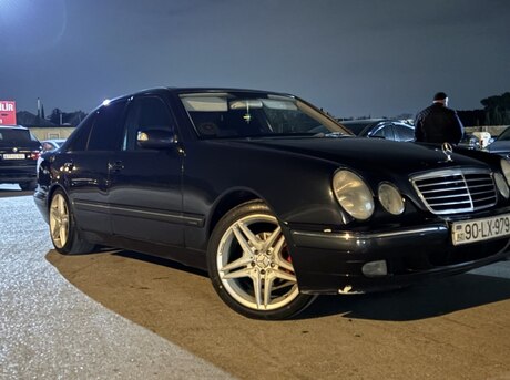 Mercedes E 240