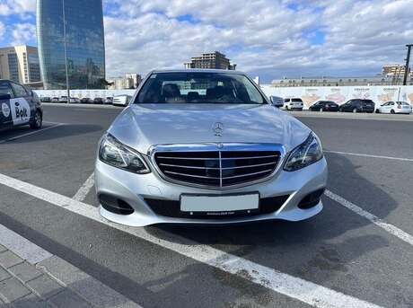 Mercedes E 220
