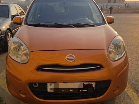 Nissan March 2013