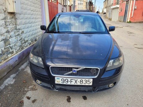 Volvo  2005