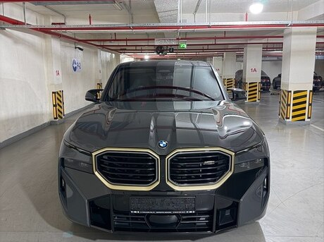 BMW XM 2023