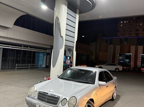 Mercedes E 240 1999