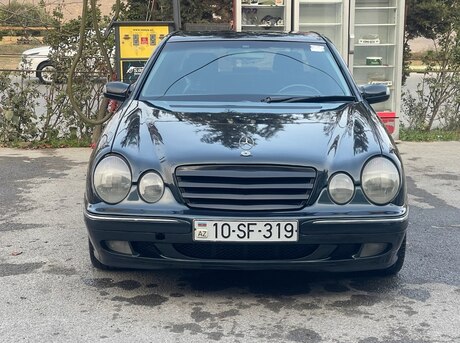 Mercedes E 220