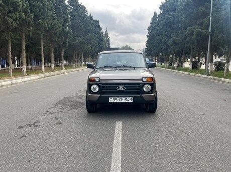LADA (VAZ) Niva 2015