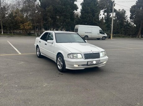 Mercedes C 180
