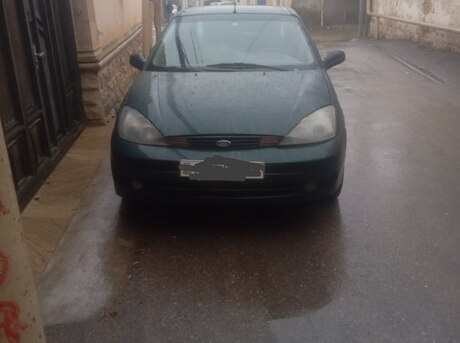 Ford Focus 2000