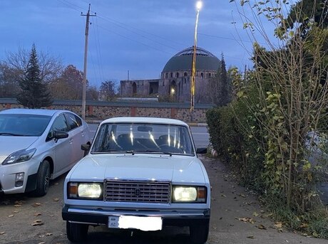 LADA (VAZ) 2107