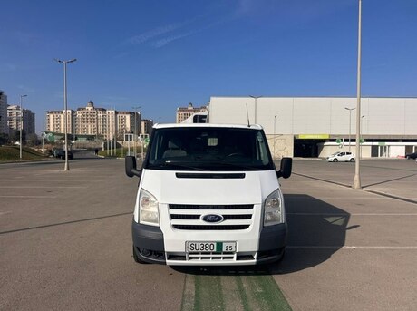 Ford Transit 2011
