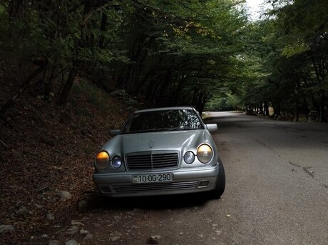 Mercedes E 290 1997