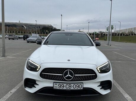 Mercedes E 300 e 2022