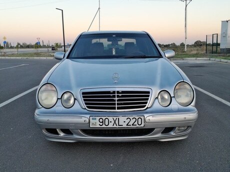 Mercedes E 220 2000