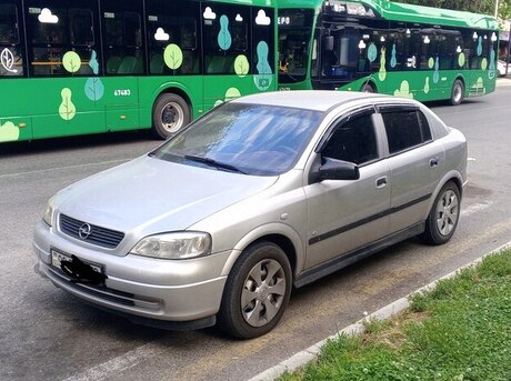 Opel Astra 2005