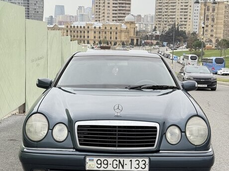 Mercedes E 220