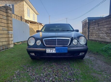 Mercedes E 280