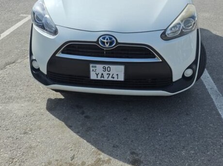 Toyota Sienta