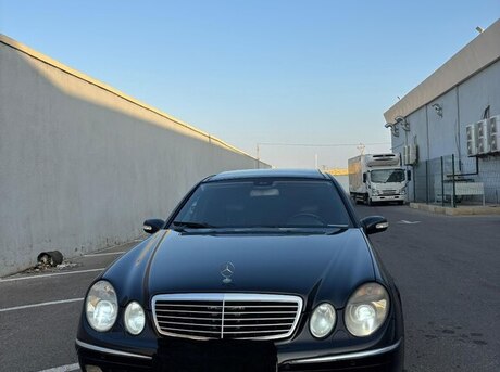 Mercedes E 240