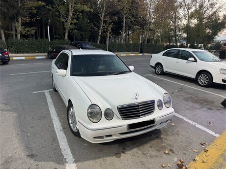 Mercedes E 220