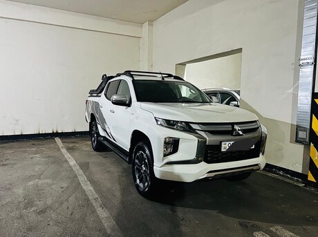 Mitsubishi L200 2023