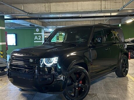 Land Rover Defender 2023