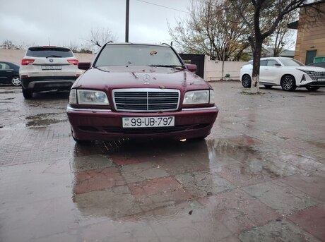 Mercedes C 220