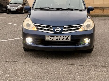 Nissan Tiida 2010