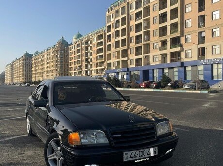 Mercedes C 200