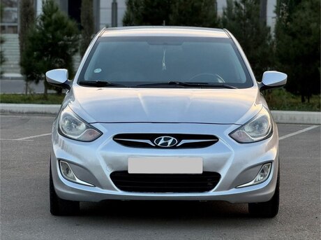 Hyundai Accent 2013
