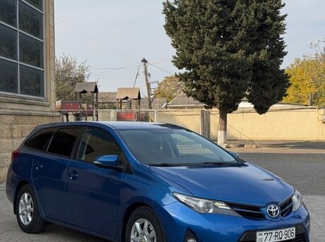 Toyota Auris 2015