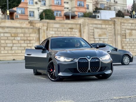 BMW i4 2023