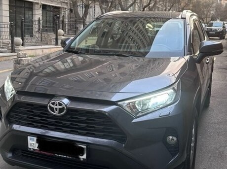Toyota RAV4 2021