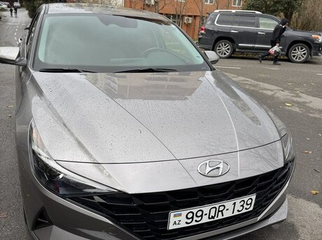 Hyundai Elantra 2023