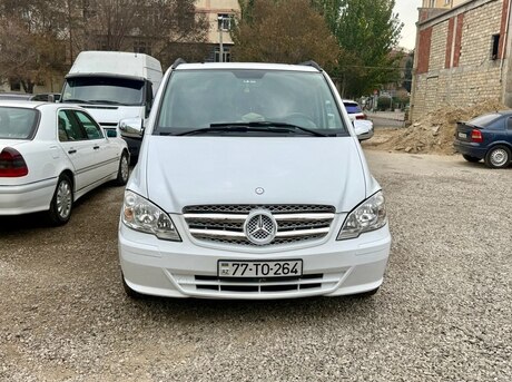 Mercedes  2010